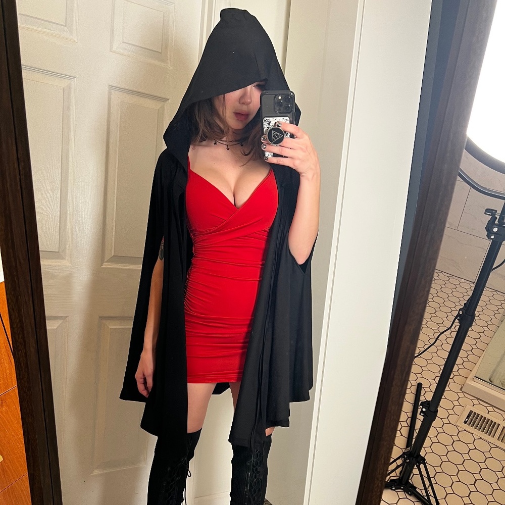 NEV Studio - Black Short Hooded Cloak